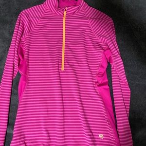 Mountain hardware half zip shirt